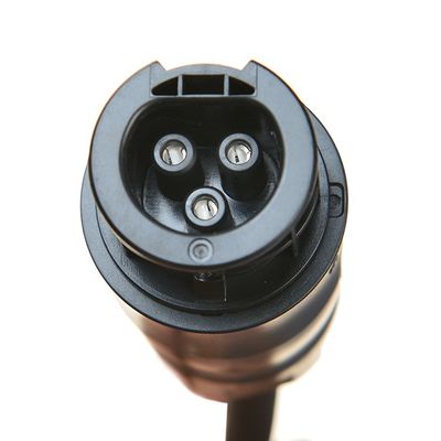 家庭用電圧 16A/250V バッテリーBC01コネクタ付きアングルシュコプラグとソケット