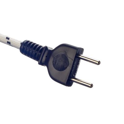 パキスタンの2ピン電源ケーブル カラチ 鉄用1.8mホワイトエンド処理 熱収縮管とガラス繊維管
