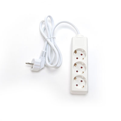 ホワイト 220V ユーロ電源ストリップ ソフトウェア再設計のための電源保護具 3出口 6フィート電源コードとカスタマイズされたサポート